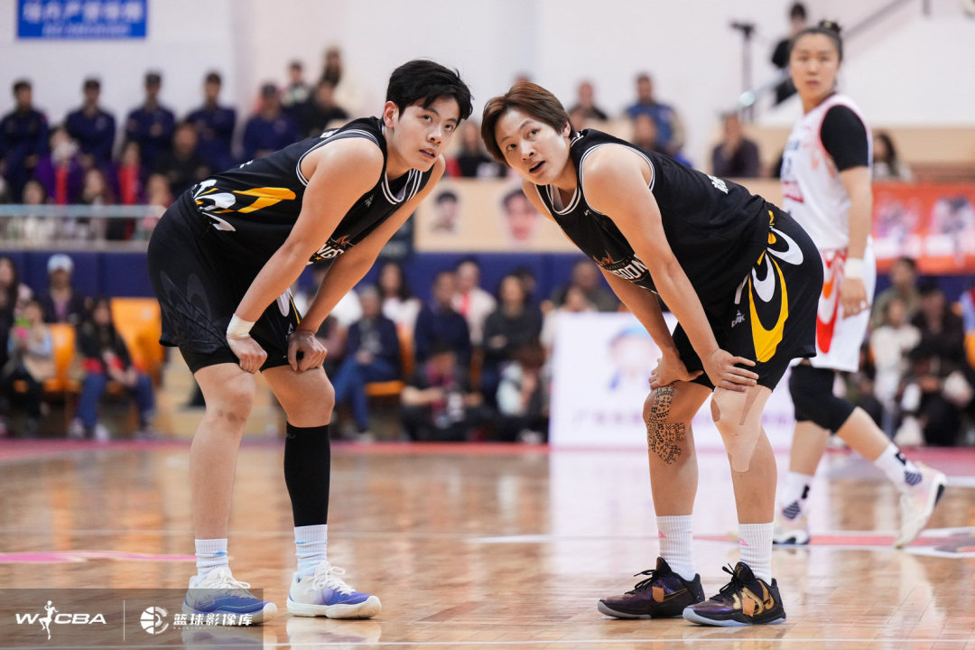 watermark_100126092_5BCX_1600