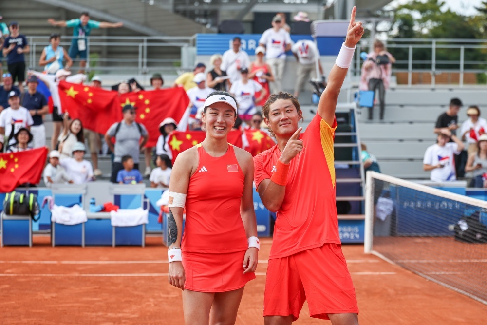 张之臻王欣瑜闯进混双决赛创造历史_副本