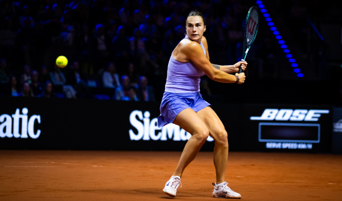 萨巴伦卡闯进斯图加特赛女单4强。