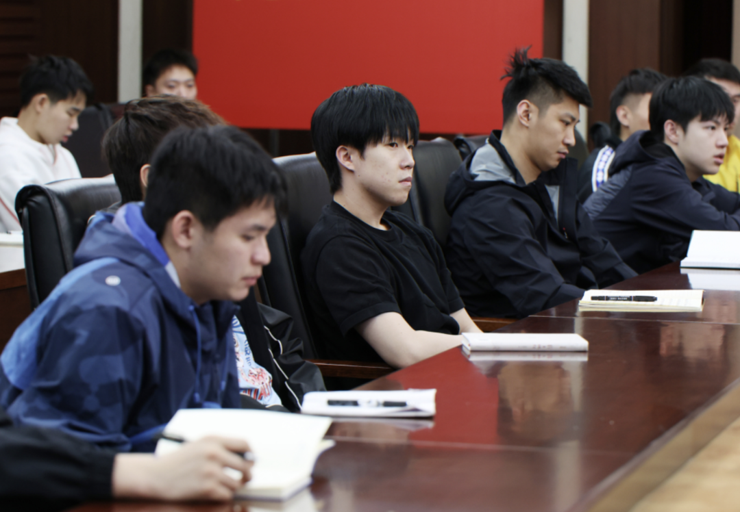 截屏2025-04-24 22.03.04