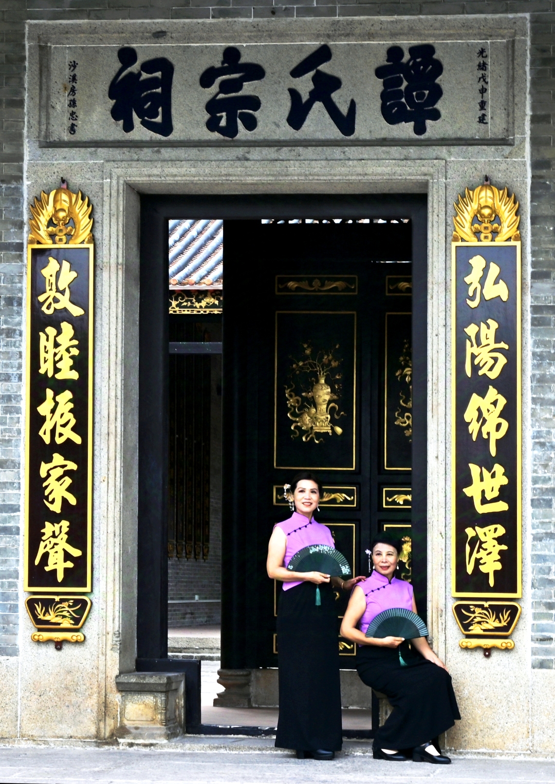 旗袍姊妹花+边娜.jpg 旗袍姊妹花+边娜.jpg