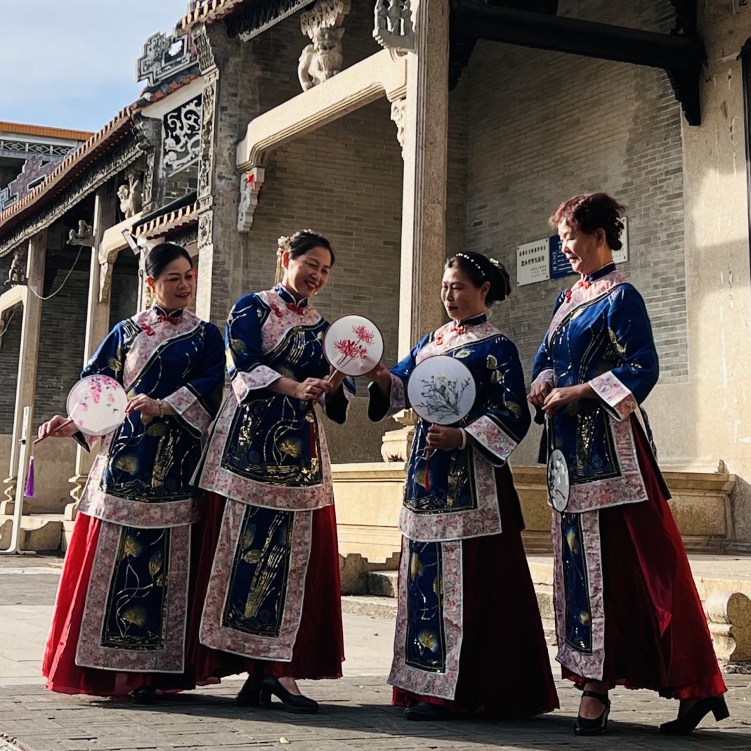 《四朵金花》汤焯华.jpg 《四朵金花》汤焯华.jpg