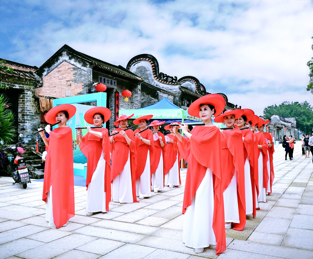 古村风韵+边娜.jpg 古村风韵+边娜.jpg