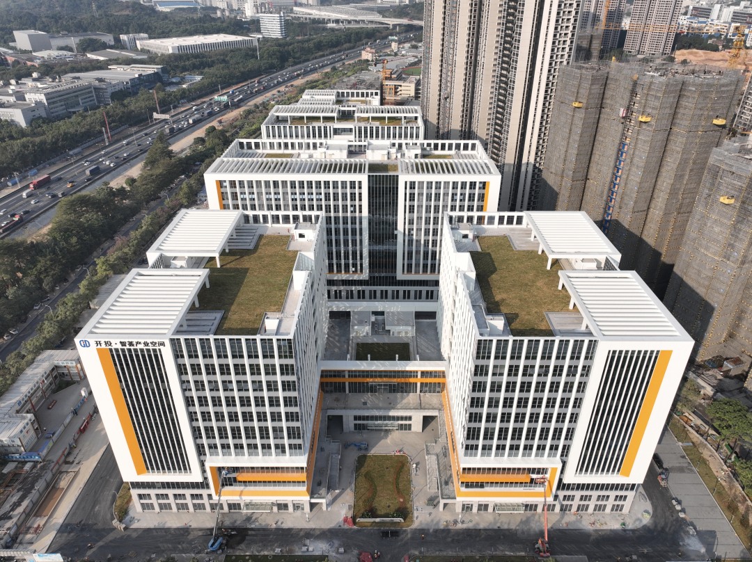 李天研-湾区智能制造新地标落成 黄埔智荟产业基地-FZ100413800255.jpg