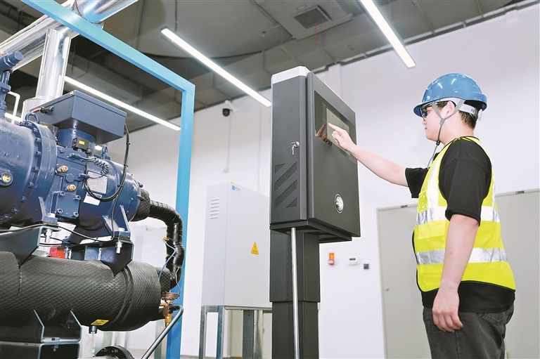 13831213_huangwx_1747311350206_s