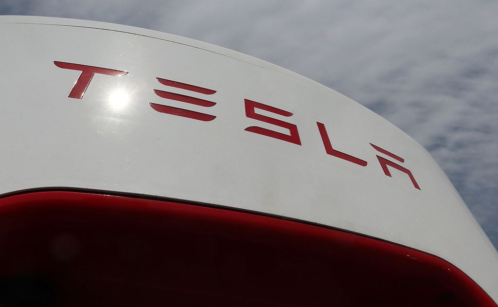 3db4f2d495b045a0b9a0c7490b10a093