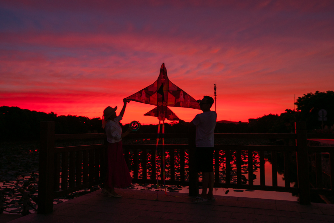 夕阳醉了  麦铭忠  塱头村.jpg