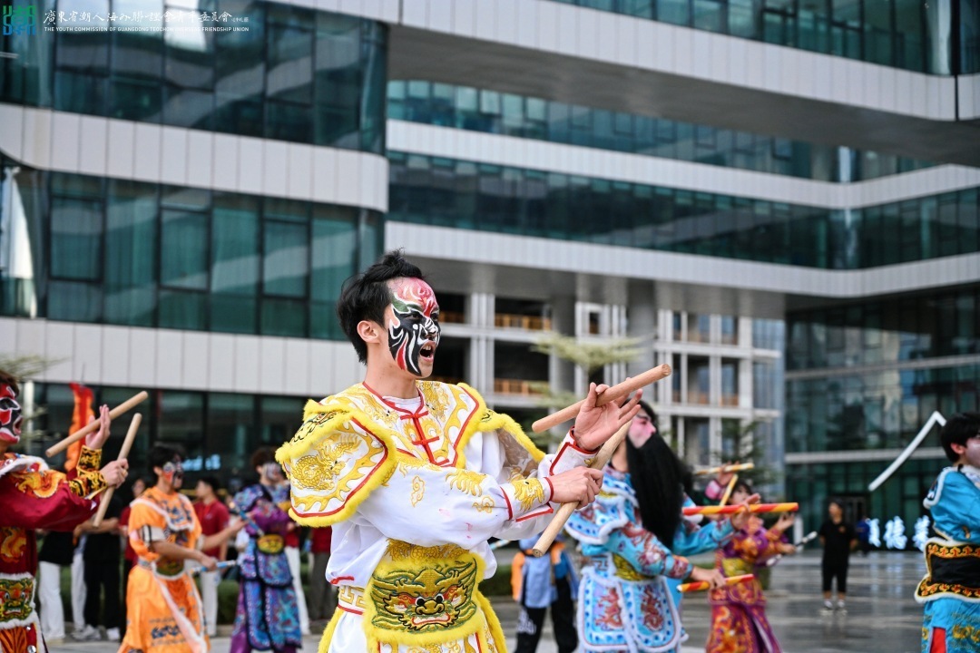 12ce81a6973944cc80b3f8e006581738