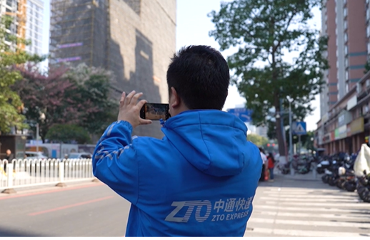 新就业群体随手拍下社区问题隐患,参与基层治理