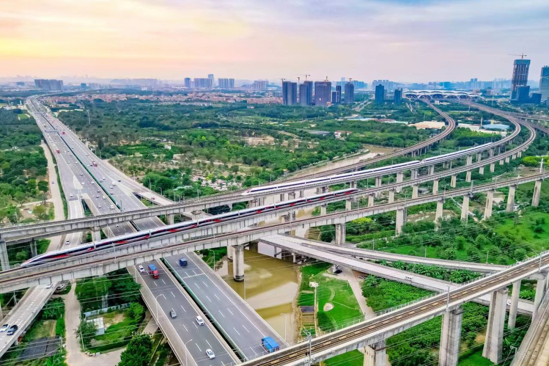 苏俊杰-端午假期广铁预计发送旅客逾1000万人次-NEP1_20240602_C00412070729