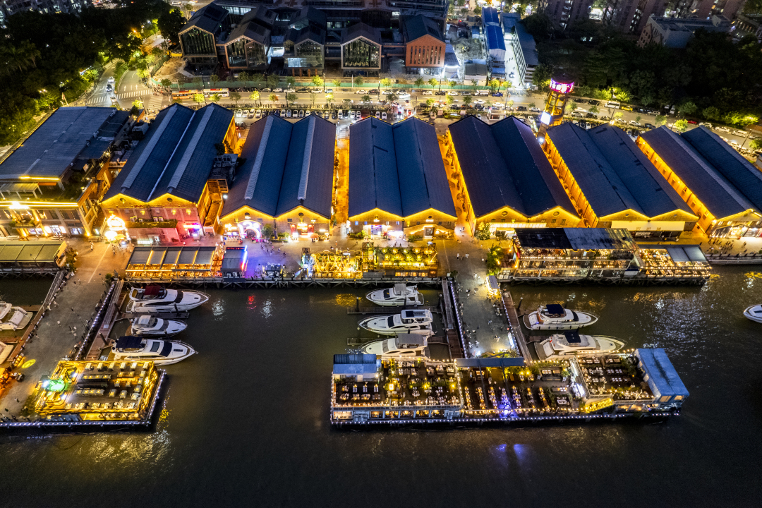 庄小龙-图集|太古仓码头夜色迷人-FZ100414067727.jpg 庄小龙-图集|太古仓码头夜色迷人-FZ100414067727.jpg