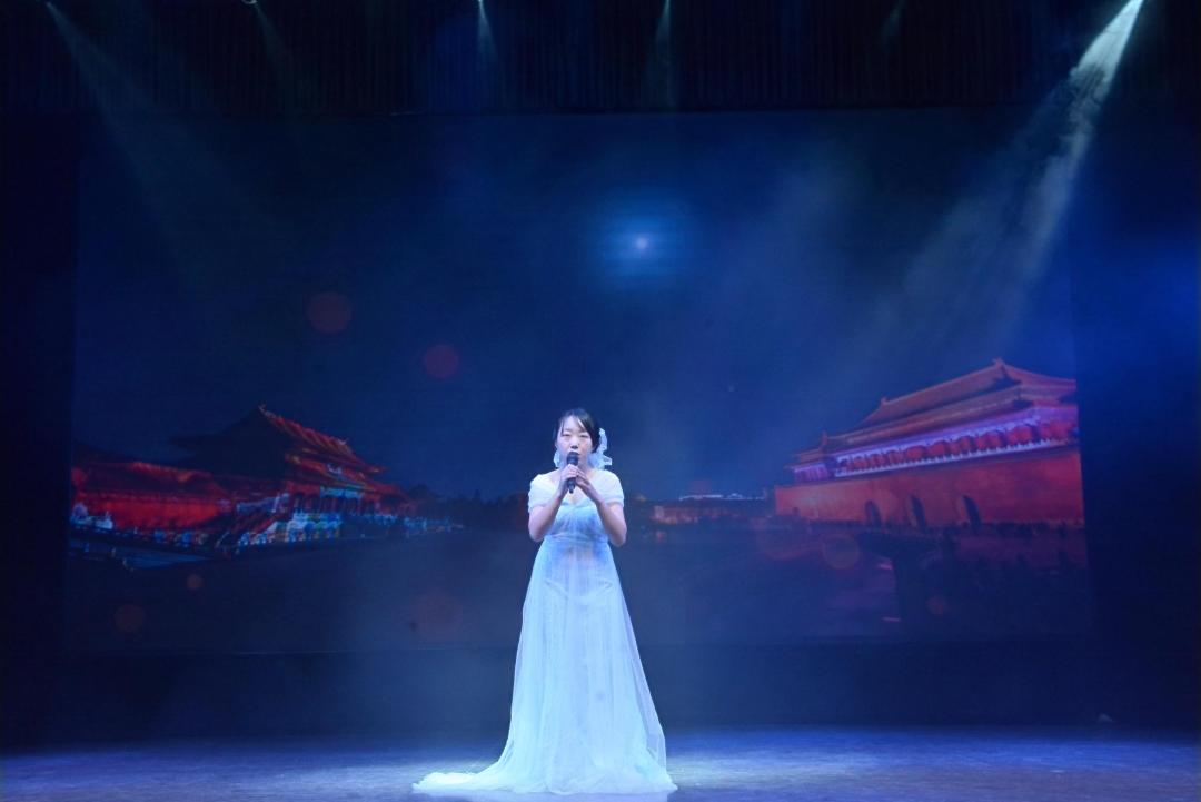 7灯火里的中国.jpg