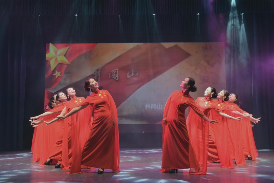 9党旗更鲜艳.jpg