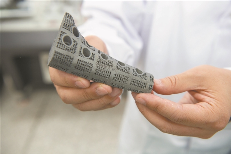 14081901_oujy_1751808755100_s