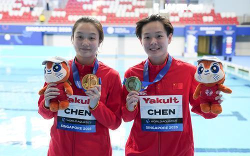 d4e83df527244f1cb40e1c75919c65f0