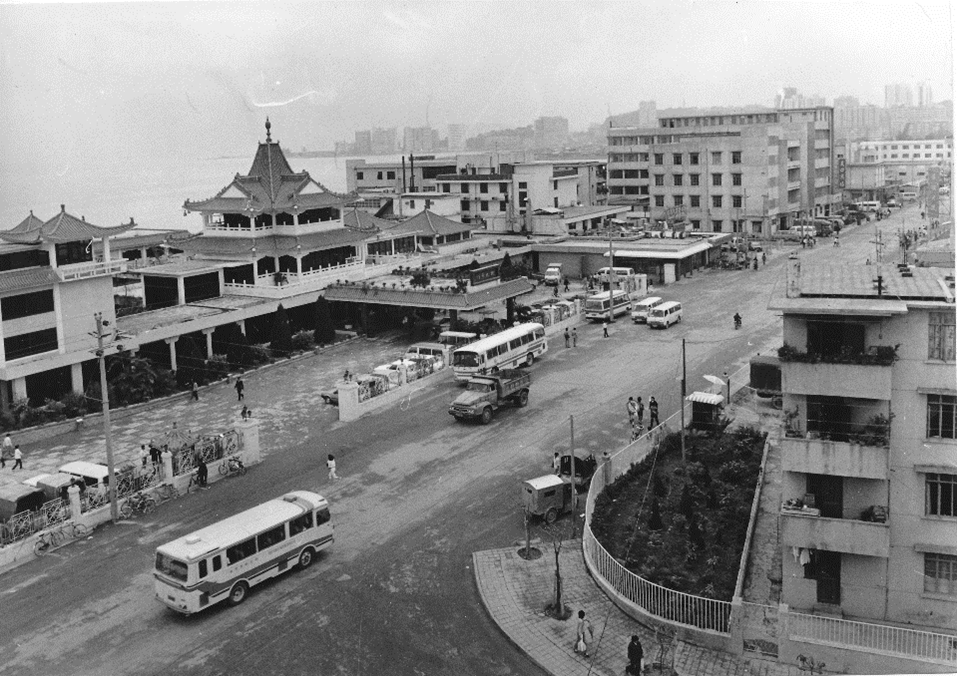 1979年俯瞰珠海拱北。