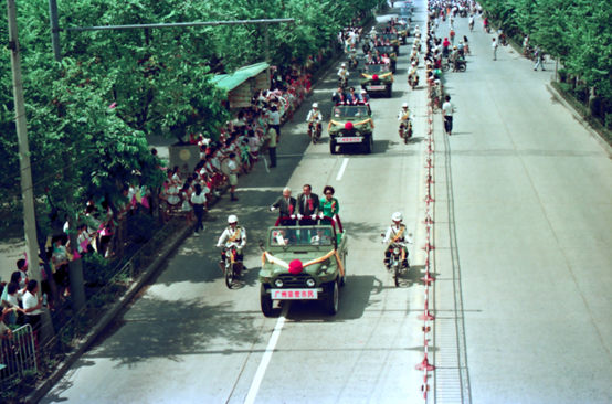 1993年荣誉市民巡游。
