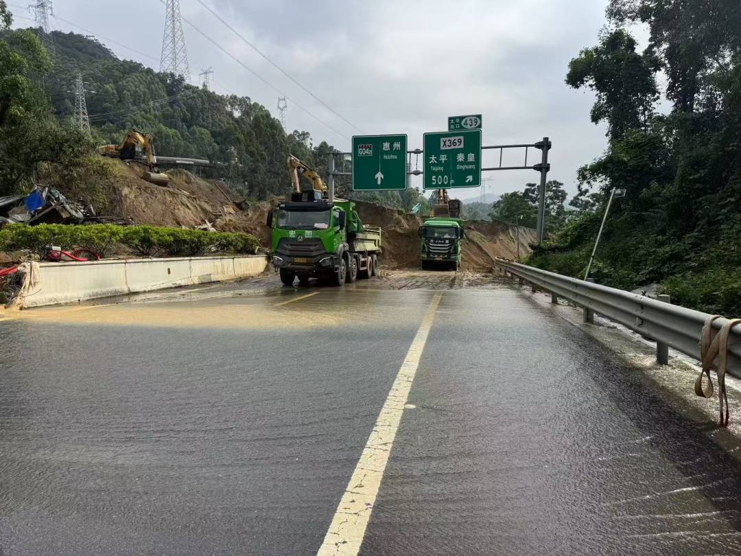 40f88ae5ad00402752ed8e836db60a9.jpg 40f88ae5ad00402752ed8e836db60a9.jpg