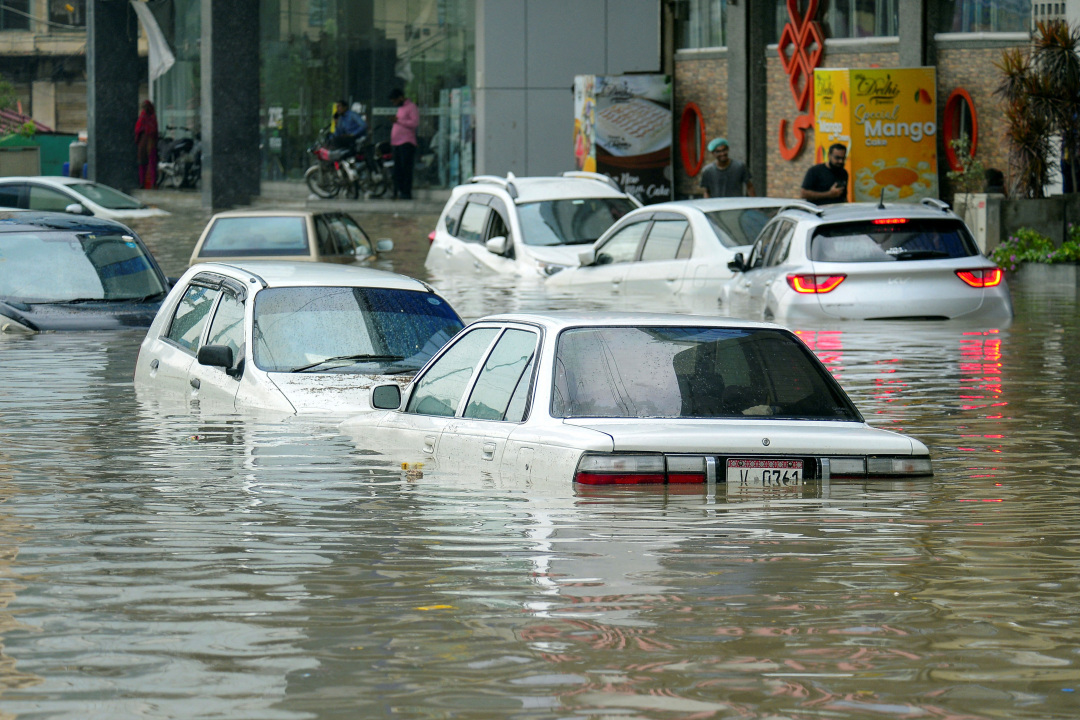 IMRAN ALI-(外代一线)(5)巴基斯坦季风暴雨已致7-NEP1_20250821_C00414290256