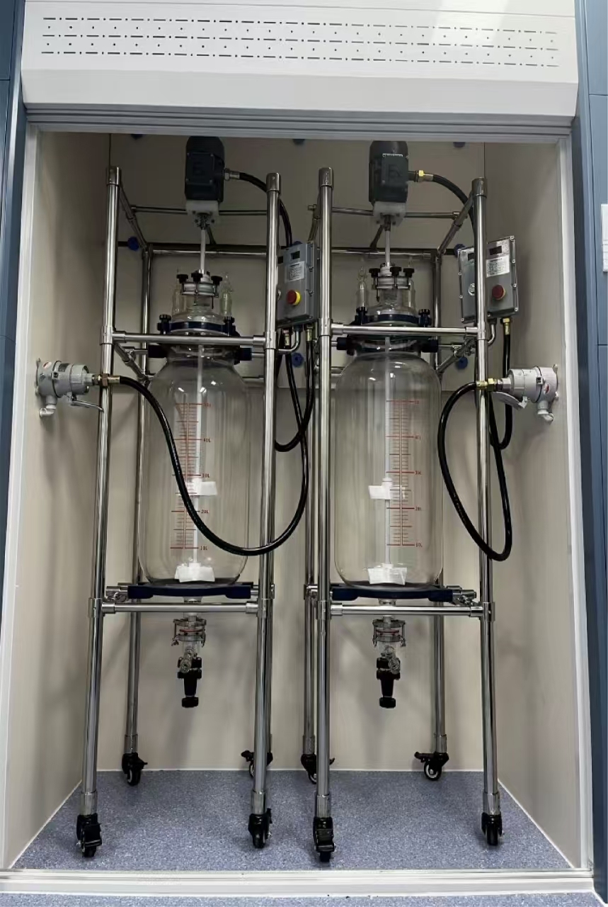 梁倩薇-生物胶水合成反应釜-FZ100414355911.jpg 梁倩薇-生物胶水合成反应釜-FZ100414355911.jpg