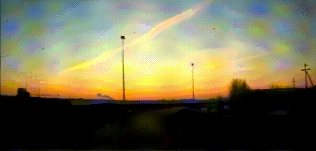 2013年,一颗只有20米左右直径的陨石划过车里雅宾斯克的上空