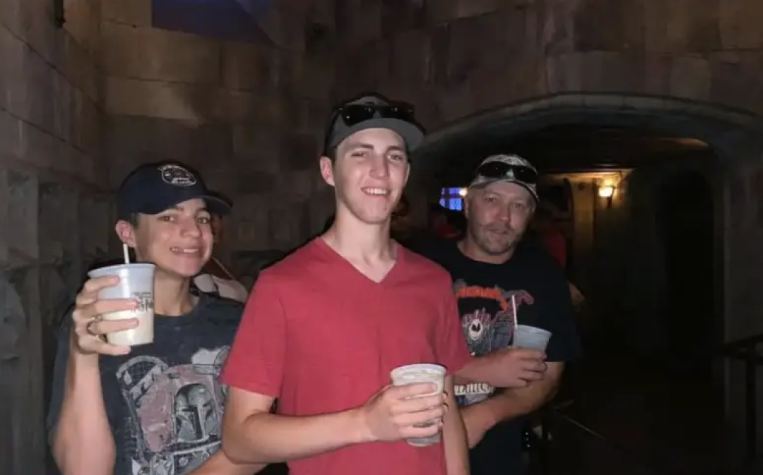 53bc9f51ecd55573c7403da05a649efc.png 53bc9f51ecd55573c7403da05a649efc.png