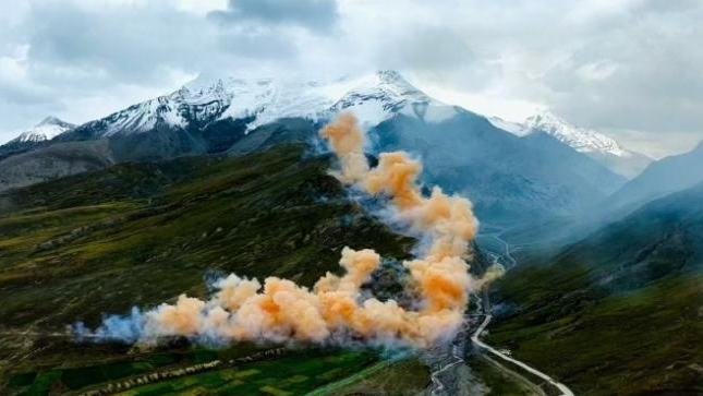 09c00502199b40b1b14393b03213e40c