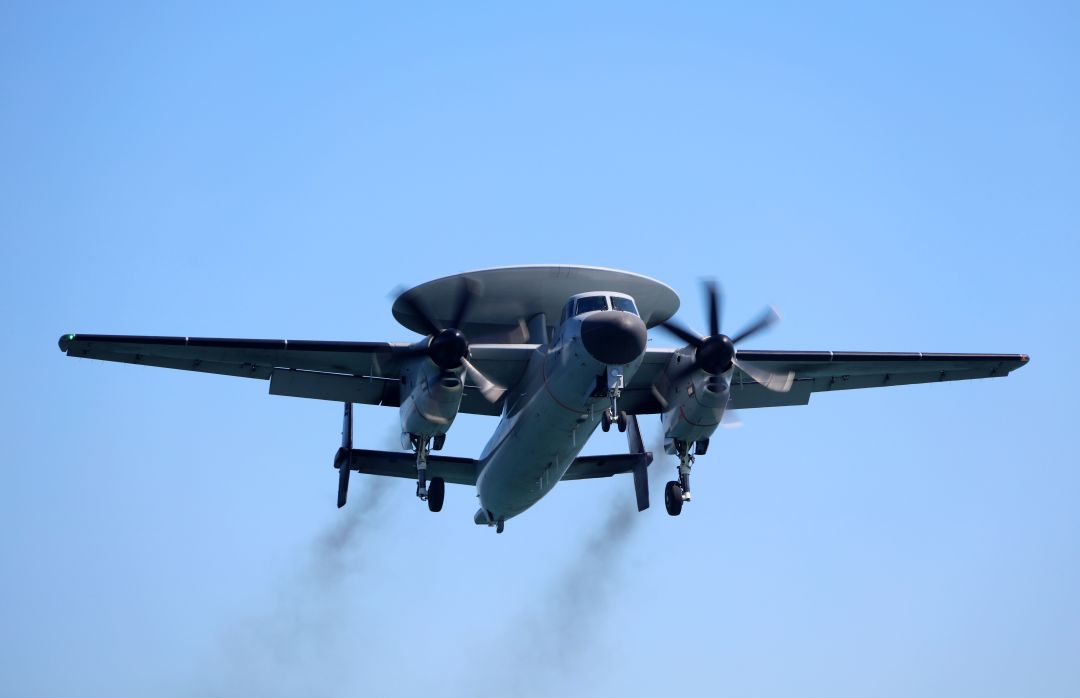 空警-600舰载预警机