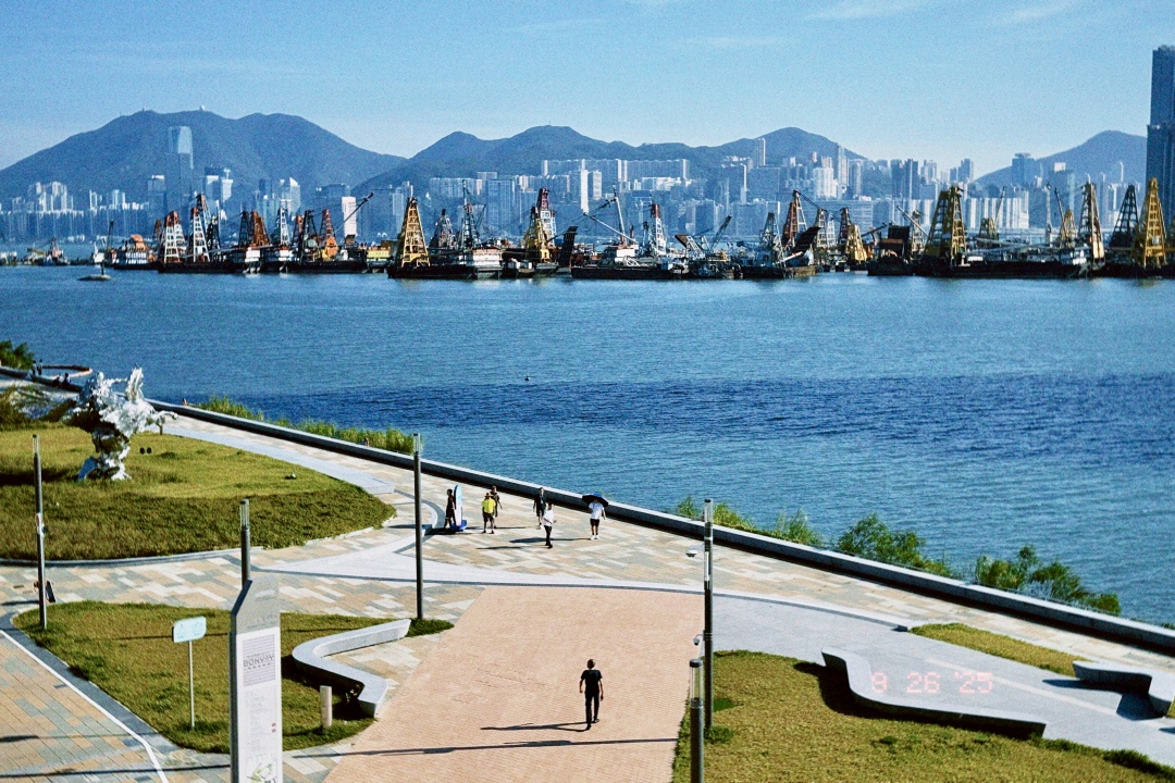 启德体育园外的海滨长廊。