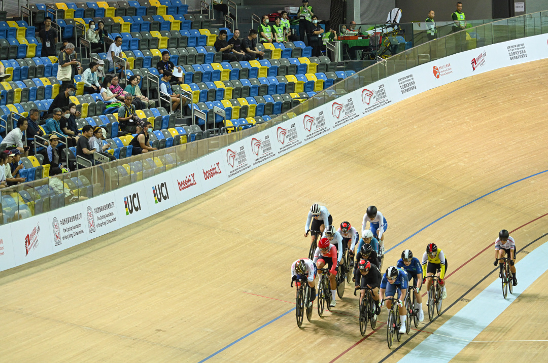 在香港单车馆内举行的场地自行车测试赛。