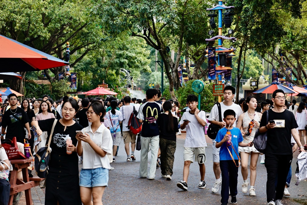 高鹤涛-图集 | 假期沉浸式主题乐园 打造文旅-NEP1_20251005_C00414497308