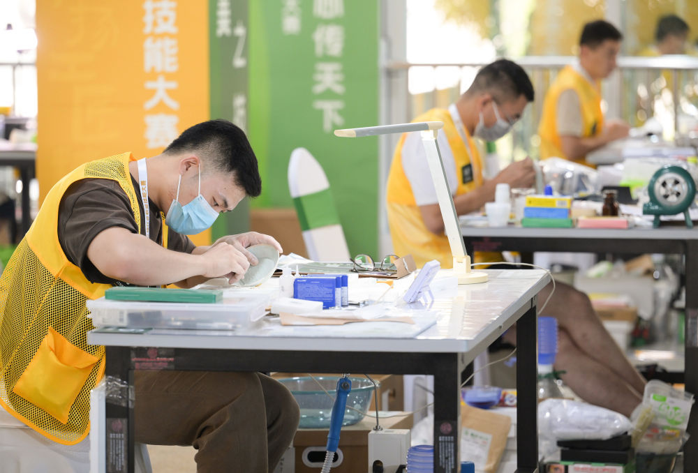 33b12a48b9a446889f06d878152468a7