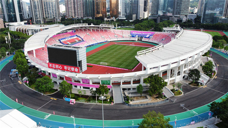 无人机拍摄的广州天河体育中心。十五运会和残特奥会广州赛区执委会供图