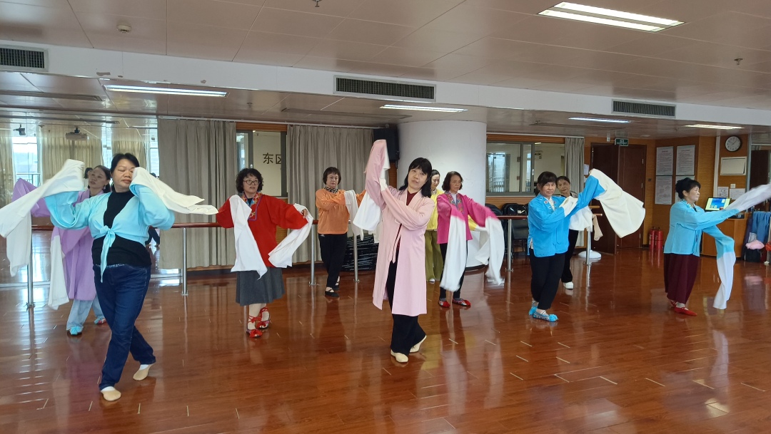 水袖善舞.jpg 水袖善舞.jpg