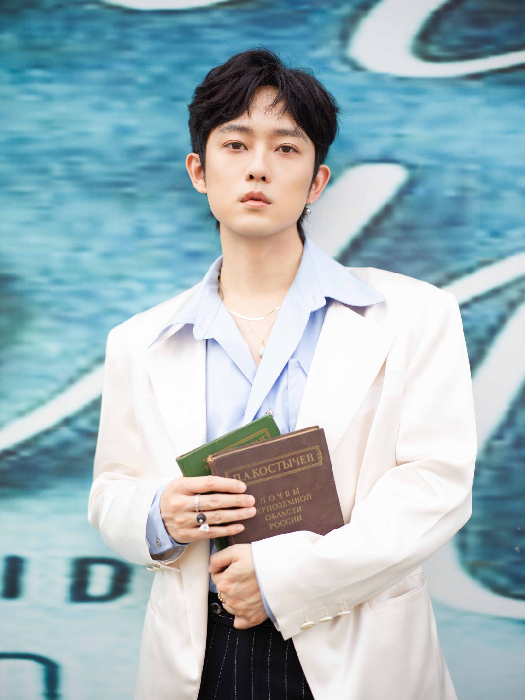 B9811108.jpg B9811108.jpg