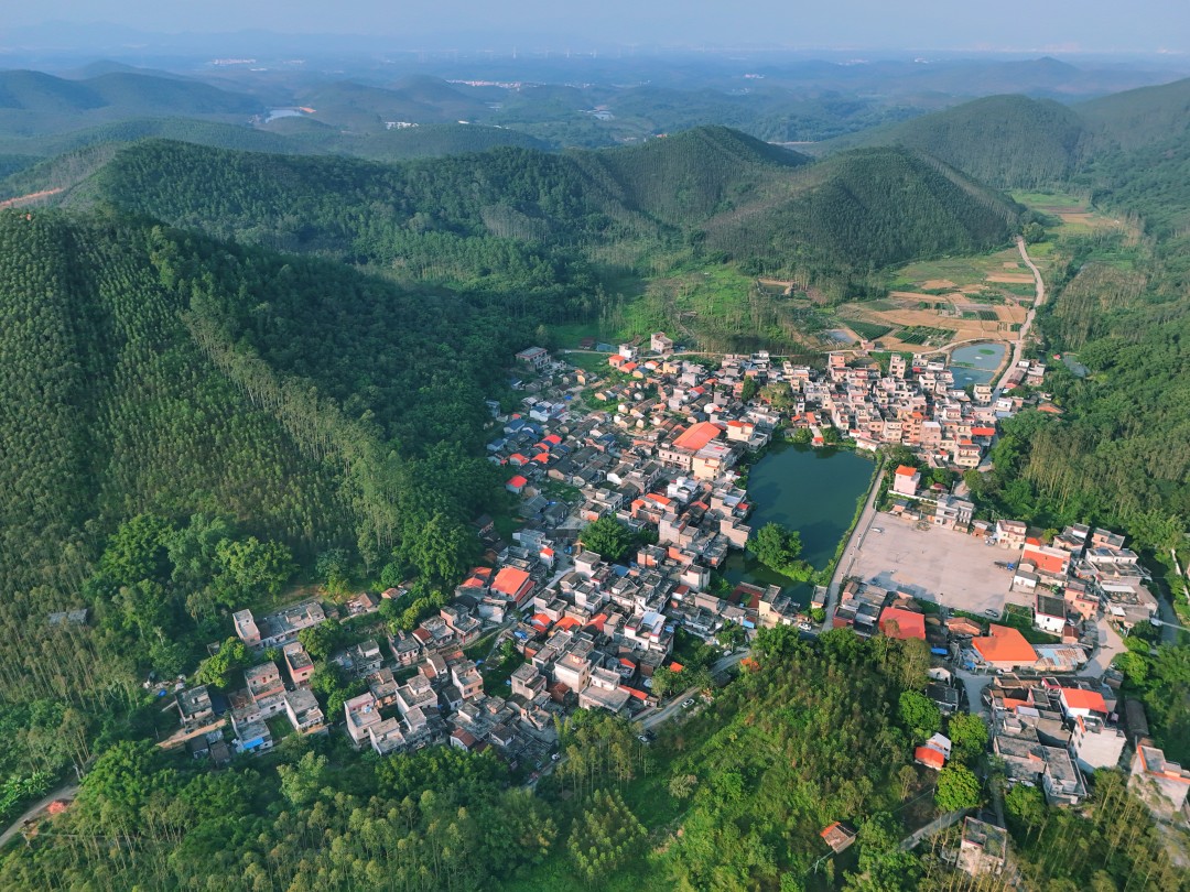 云路村被群山环抱