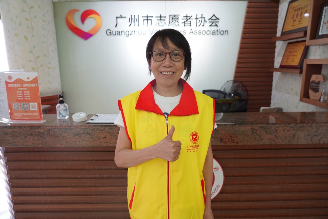 胡晓红.jpg 胡晓红.jpg