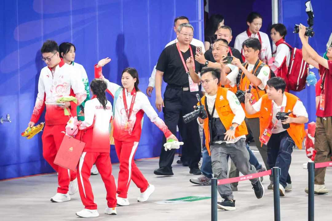 b69ae70eb367bb9341122adff07a6796.jpg b69ae70eb367bb9341122adff07a6796.jpg