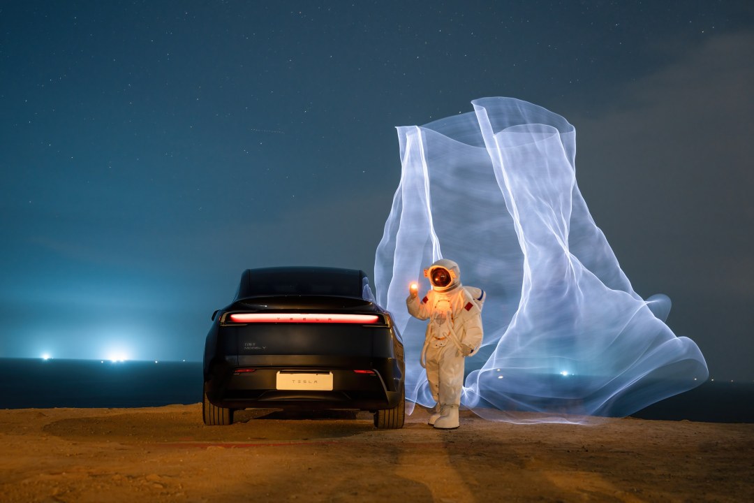 17488-407149-创意和商业类-陈伟楷-星际穿越1