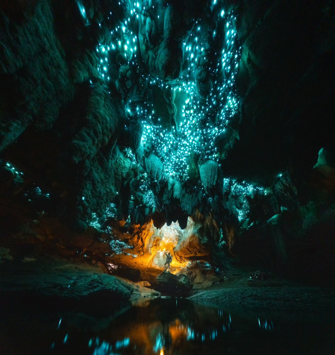 17488-407297-艺术类-陈伟楷-萤火虫岩洞