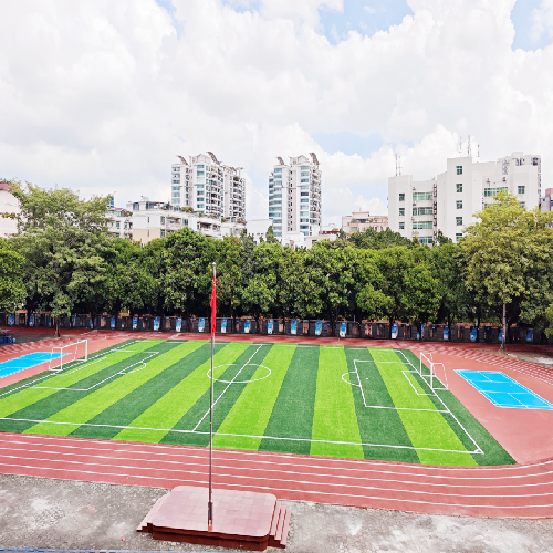 新华街第七小学足球场、跑道翻新对比图1 (2).png