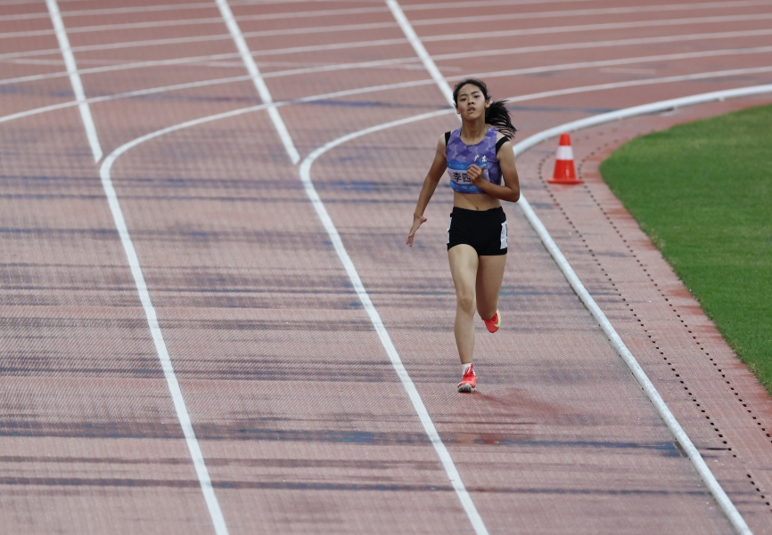 1765619998244016241 1765619998244016241