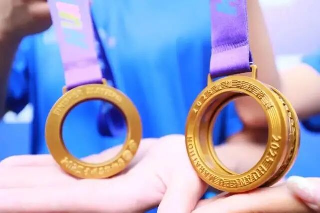 2025黄埔马拉松赛官方发布的完赛奖牌。