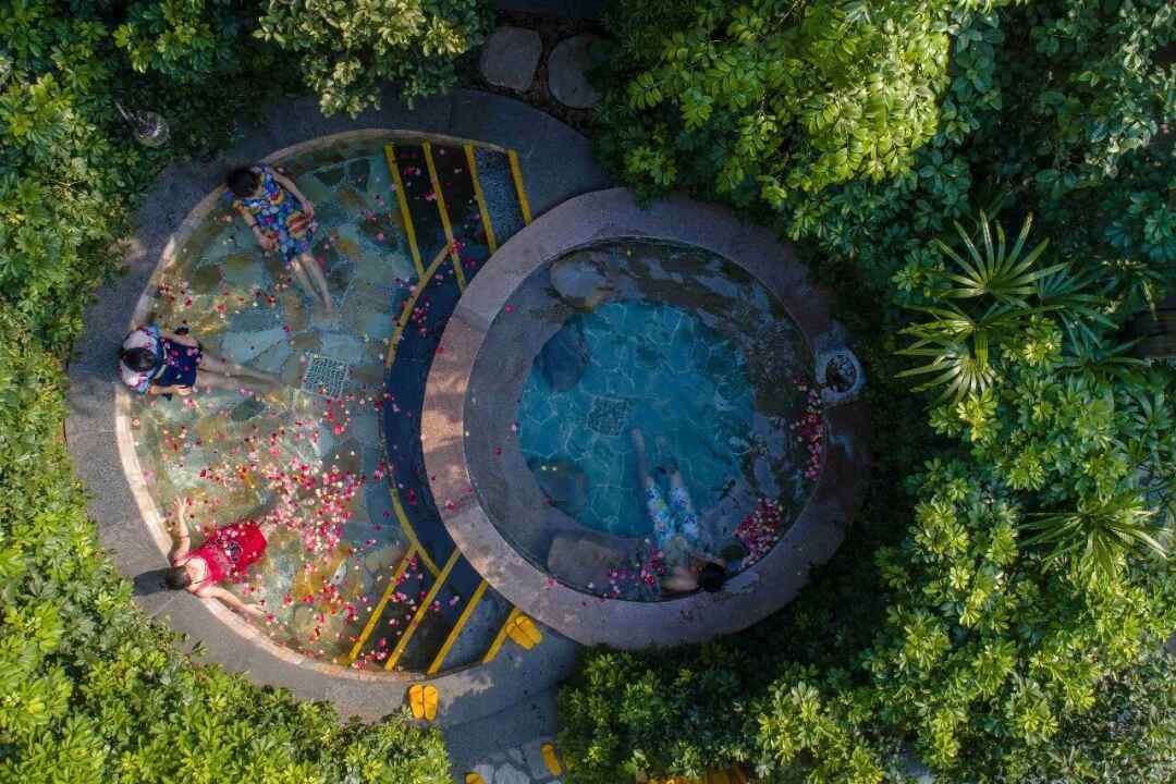 567