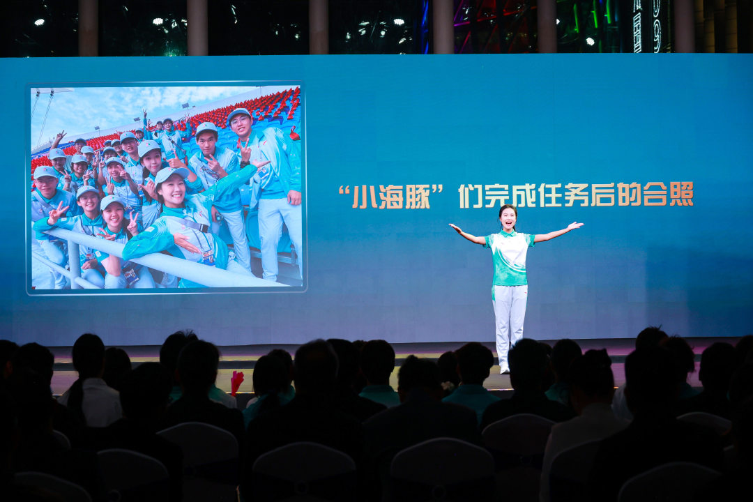 十五运会和残特奥会广州赛区赛会志愿者王子玟、王彬分享自己参与赛会志愿服务的经历。