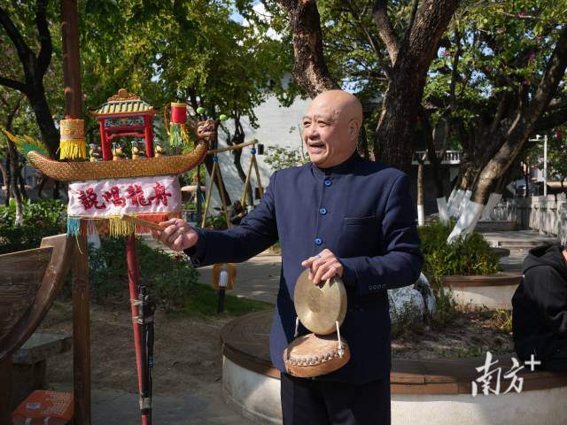 张健仔在东涌镇拥有不少“粉丝”