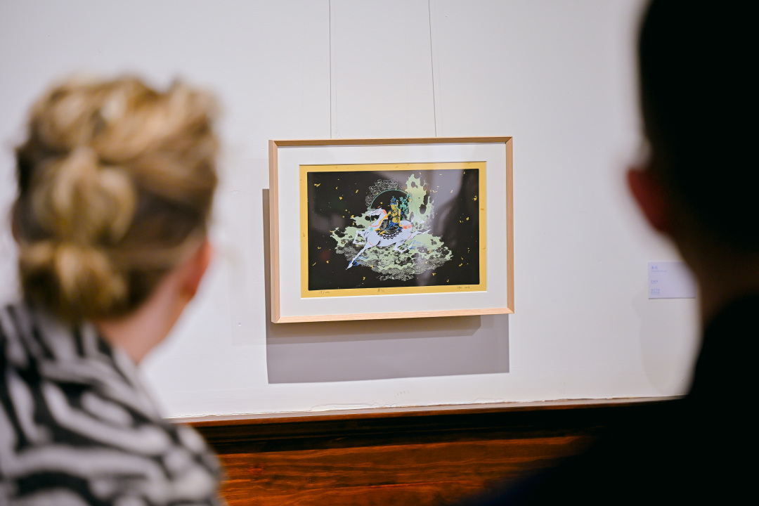 此次展览以2026年生肖“马”的力量、勤勉向上、自由奔放等精神内核为底色,围绕“瑞马盈祥”“天马行空”及“形意策马”三个单元展开。