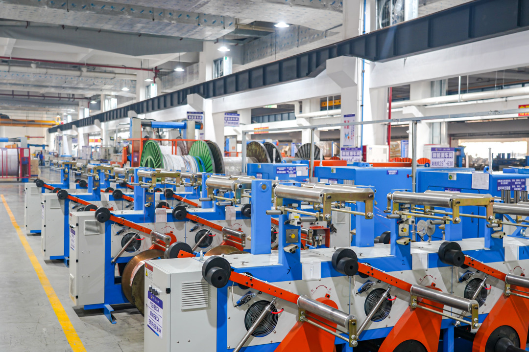 广州电缆的新能源充电桩线缆车间。