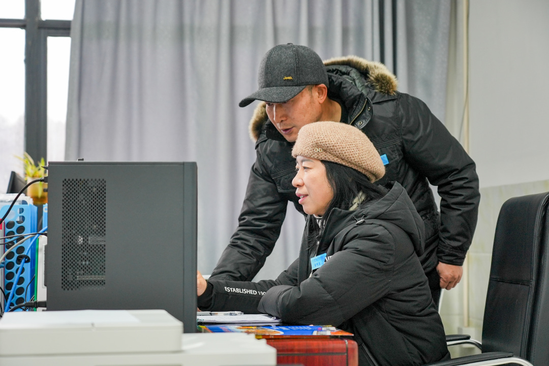 交流业务 王洋摄