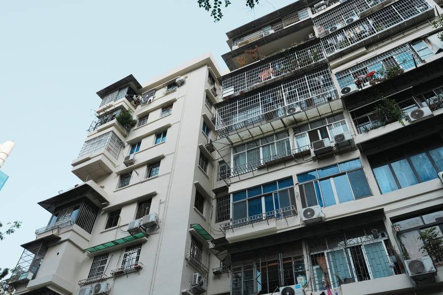 社区里的老旧楼宇进行了绿色改造